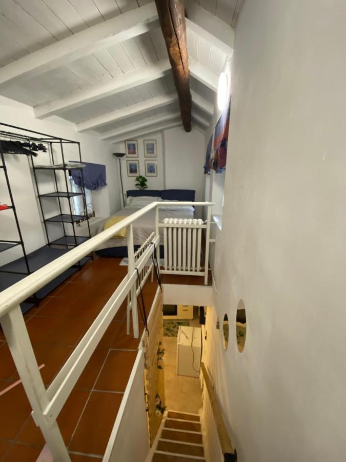 Casa Baiettini 9 Bed & Breakfast Intra Exterior photo